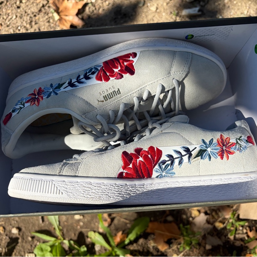 PUMA- Suede 50 Floral Embroidery Sneakers (Only Worn Once)